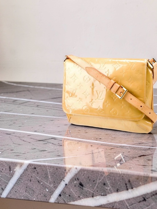 Louis Vuitton Handbags - LOUIS VUITTON Thompson Street AUTHENTIC Bag